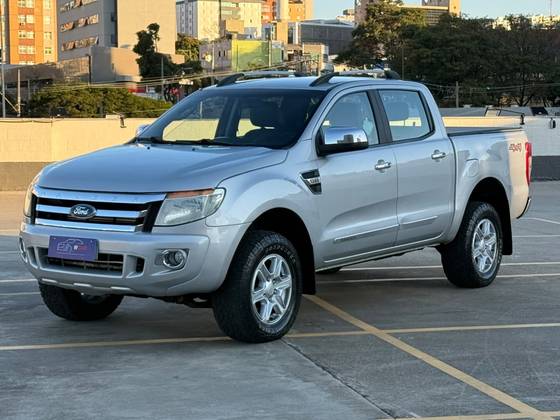 FORD RANGER 3.2 XLT 4X4 CD 20V DIESEL 4P AUTOMÁTICO FORD RANGER 3.2 XLT 4X4 CD 20V DIESEL 4P AUTOMÁTICO